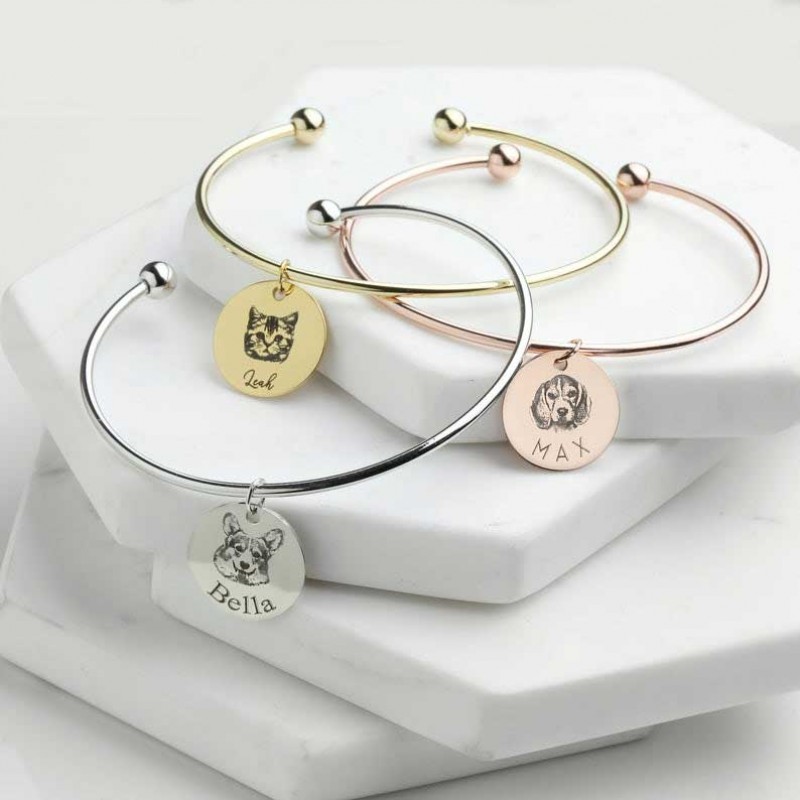 Custom Single Pendant Pet Portrait Bangle, Personalized Gift For Pet Lovers, Birthday / Mother's Day / Valentine's Day Present for Cat Mom & Dog Mom